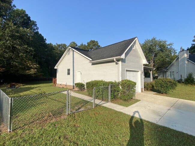 Building Photo - 3620 Beswick Ct