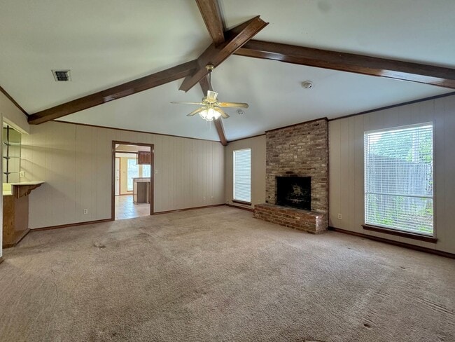 Building Photo - FER25