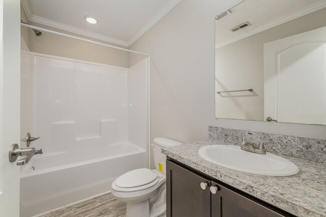 Building Photo - Available to Show