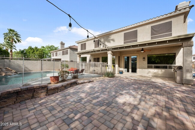 Building Photo - 630 S Boulder Ct