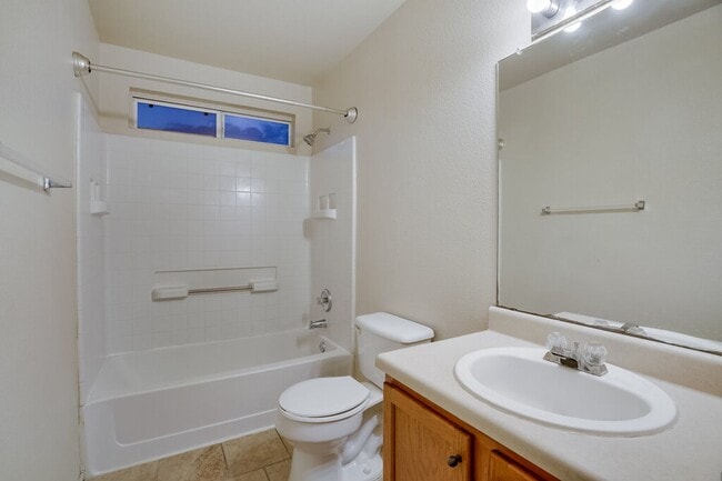 Building Photo - 201 Creek Ledge Dr