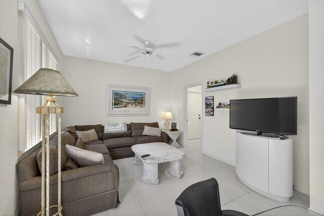 Building Photo - 4548 Barclay Fair Way