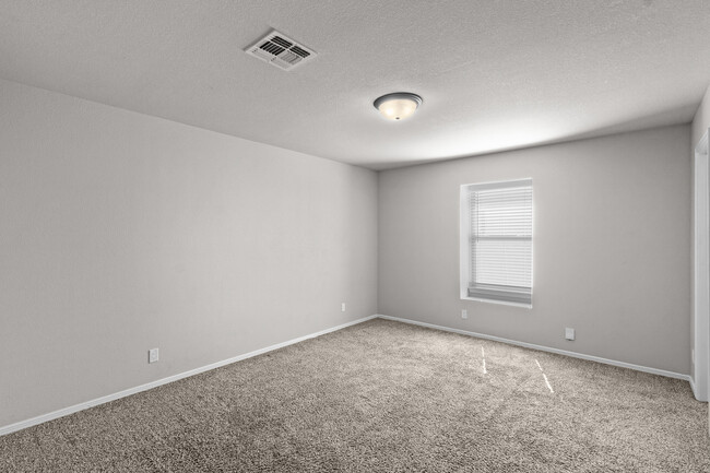 Building Photo - 12352 Stansbury Dr