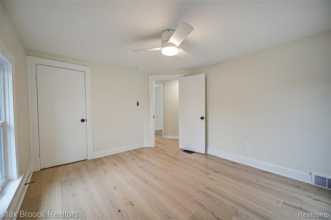 Building Photo - 409 Baldwin Ave