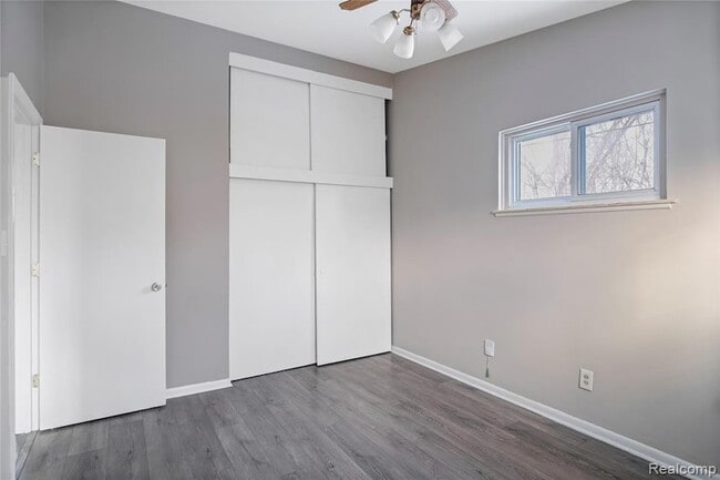 Building Photo - 15320 Marlow St