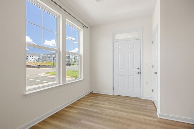 Building Photo - Brand New 2 Bedroom Condo Located in Midlo...