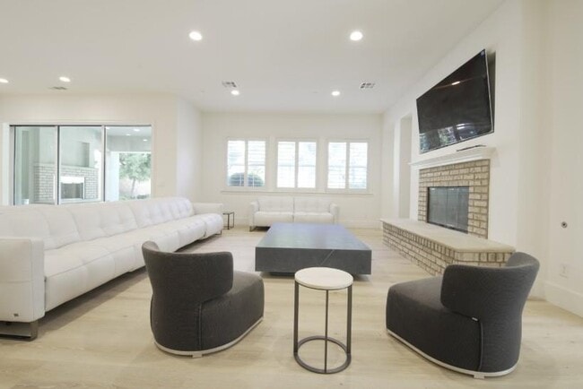 Building Photo - 4961 Ashville Dr