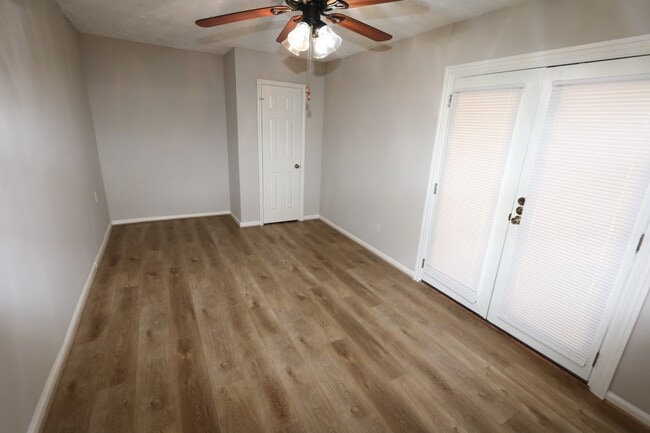 Building Photo - 6223 Autumn Forest Dr