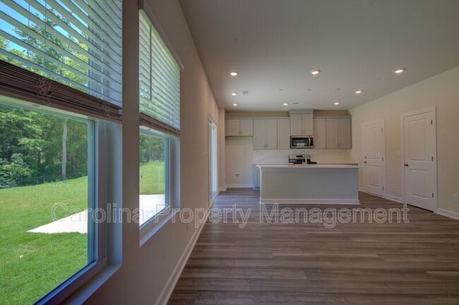 Building Photo - 105 Johns Cardinal Dr