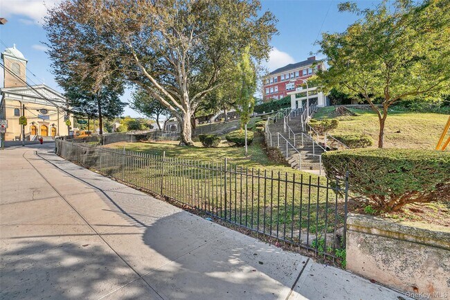 Building Photo - 59 Park Hill Ave