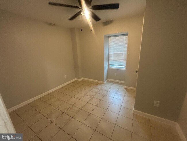 Building Photo - 531 Brinton St