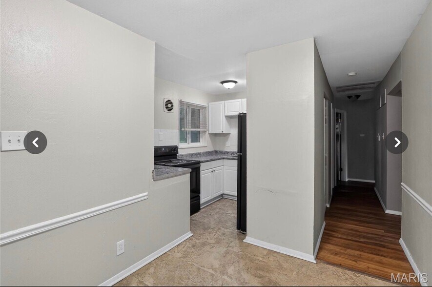 Building Photo - 7744 Ellington Dr