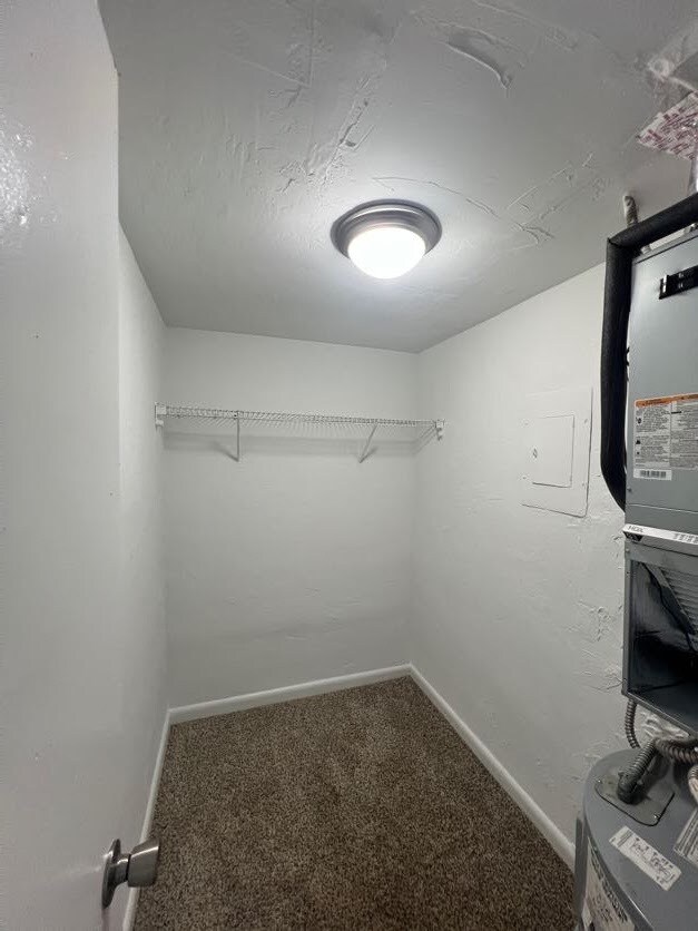 Building Photo - 374 Sunshine Dr