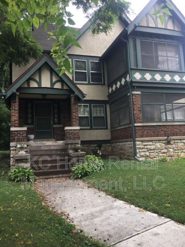 Primary Photo - 3725 Locust St