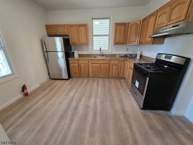 Building Photo - 18 Michigan Ave