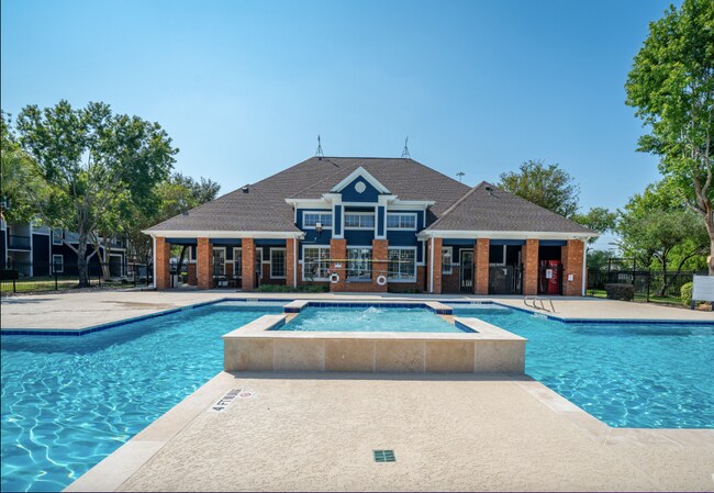 Building Photo - 3525 S Sam Houston Pkwy E