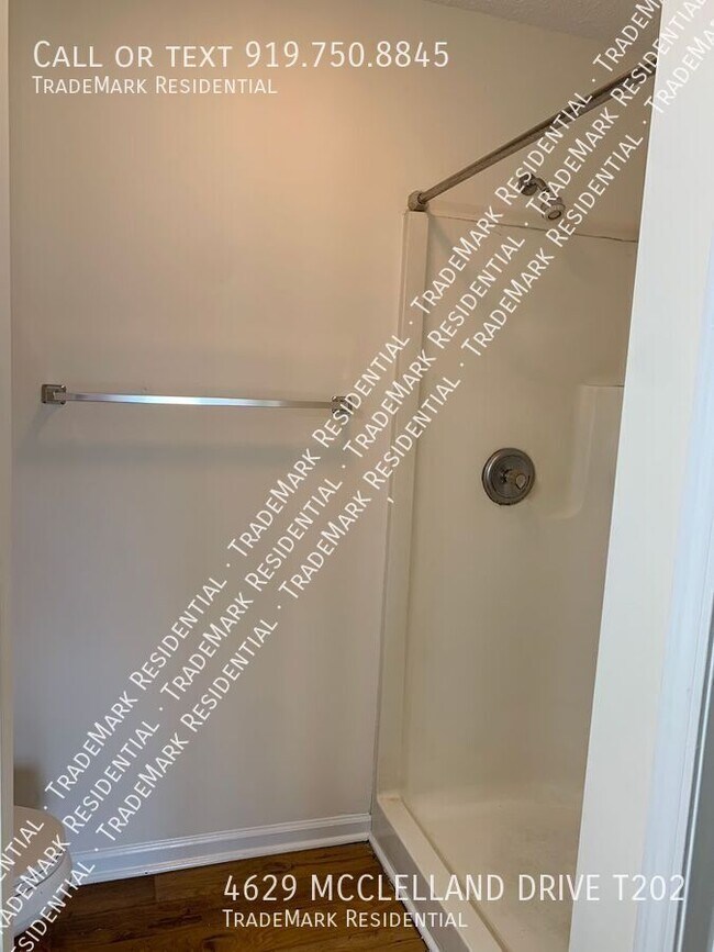 Building Photo - 4629 McClelland Dr