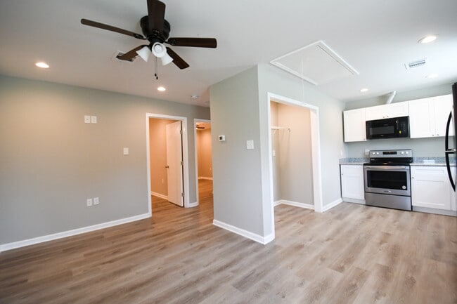 Building Photo - 385 Bayou Dularge Rd