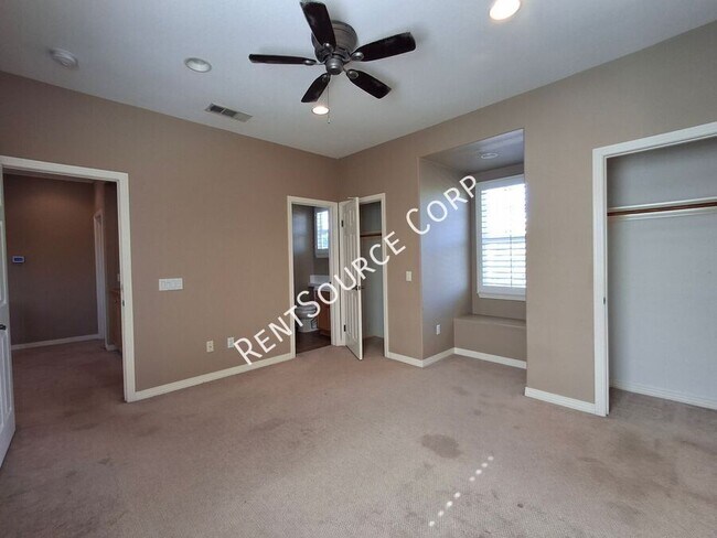 Building Photo - 27046 Maple Tree Ct