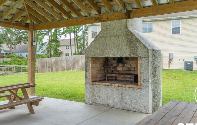 Building Photo - 100 Patriot Ct