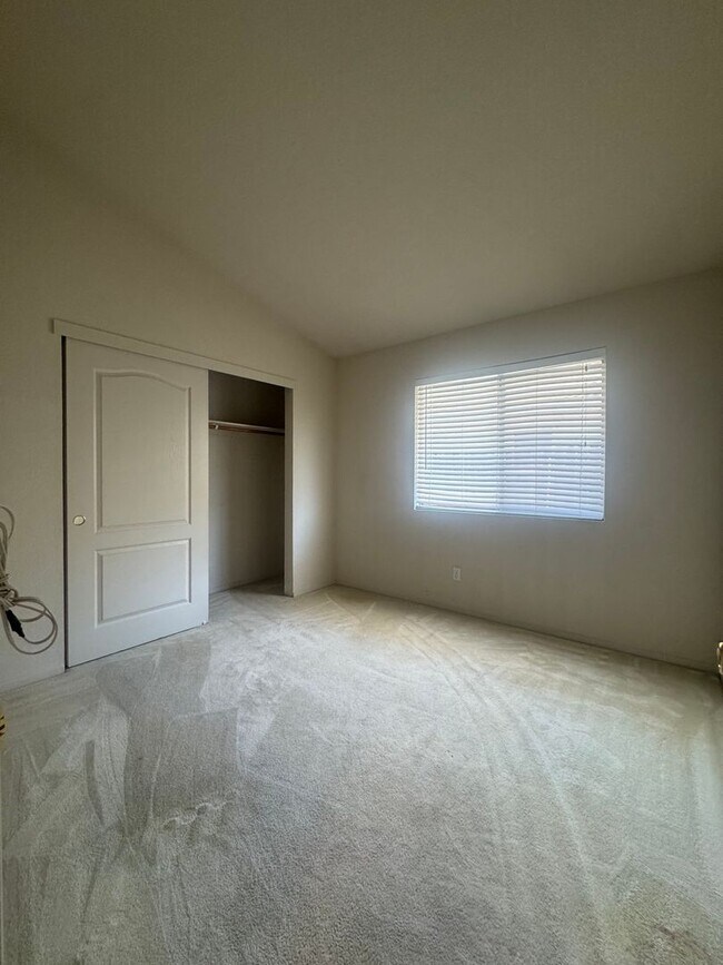 Building Photo - Beautiful 4-Bedroom Home with Solar, High ...