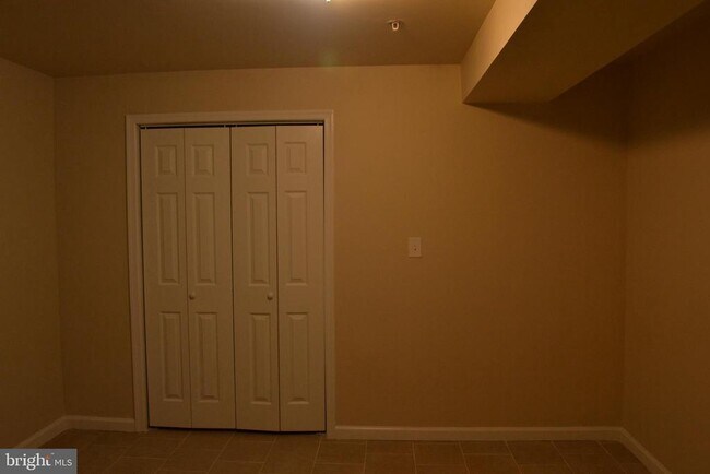 Building Photo - 9229 Wainwright Ln