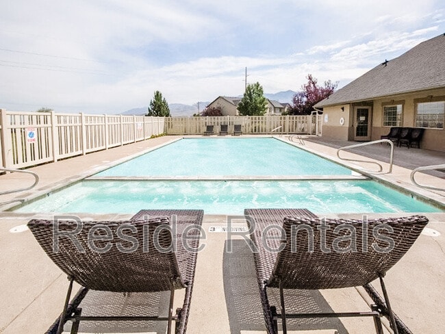 Building Photo - 450 W 1800 N