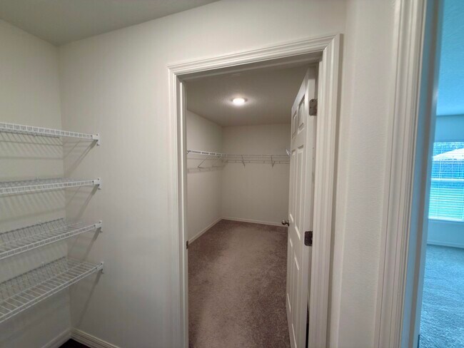 Building Photo - 6446 NW Polly Ct