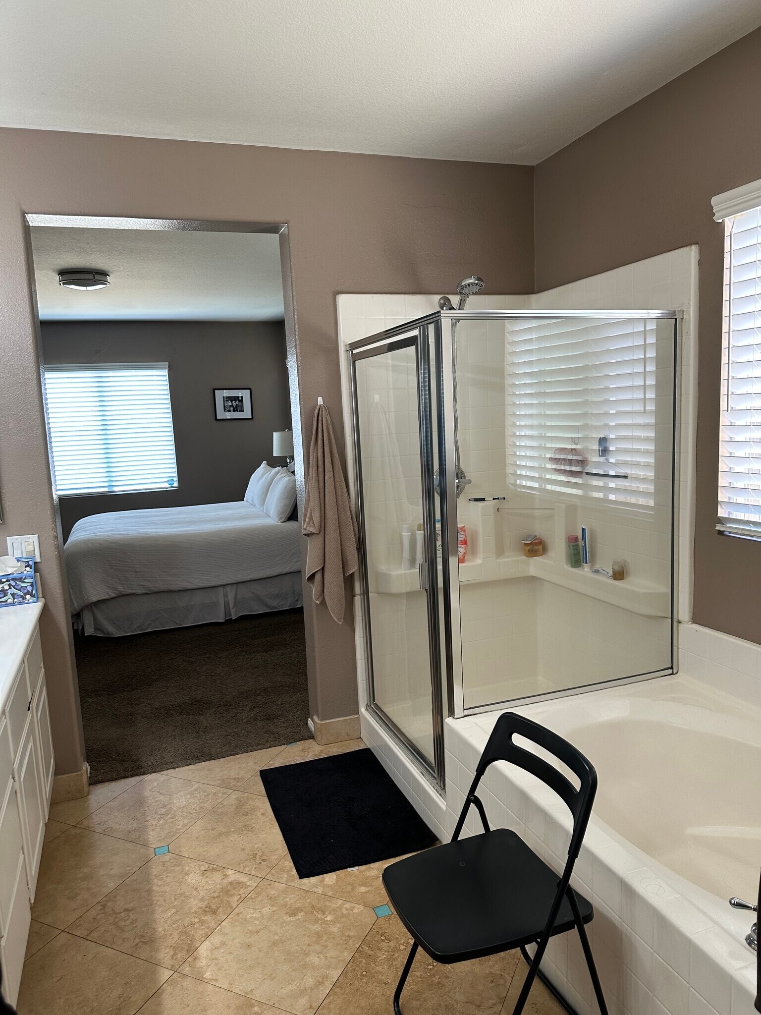 Building Photo - 217 Overleaf Way