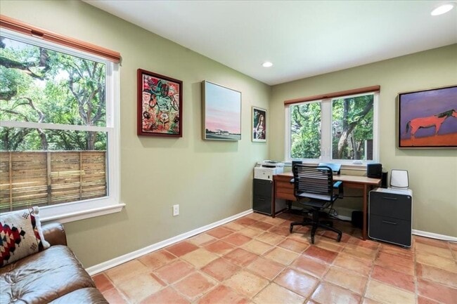 Building Photo - 7001 Danwood Dr