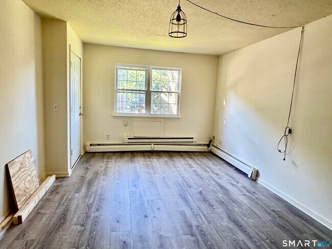 Building Photo - 81 Angel Dr