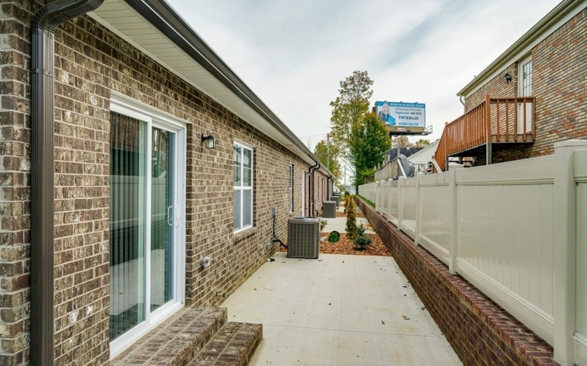 Building Photo - 121 Hudgens Ct