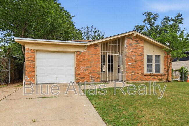 Building Photo - 5055 Virgil St