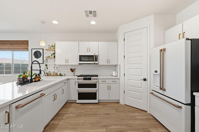 Building Photo - 5714 S Veneto