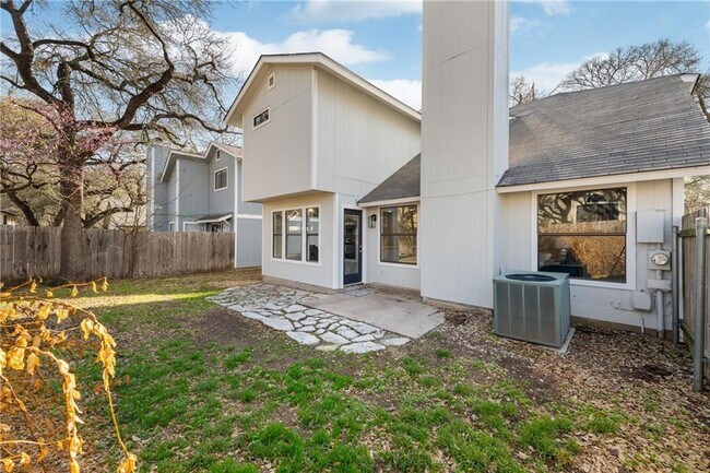 Building Photo - 12804 Modena Trail