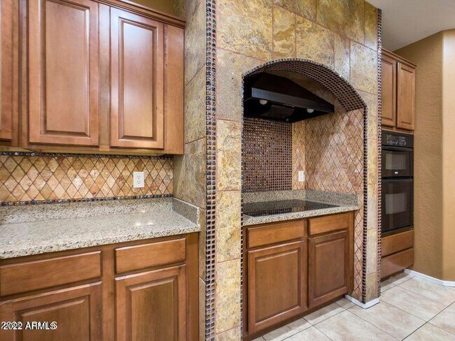 Building Photo - 2406 W Sienna Bouquet Pl