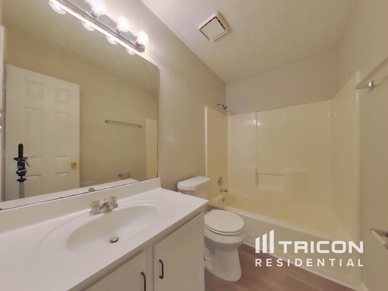 Building Photo - 2744 Country Creek Way NW