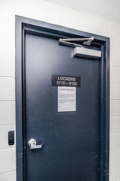 Building Photo - 2800 N Lake Shore Dr