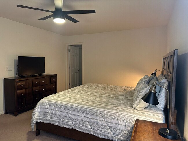 Building Photo - 11987 Bolton Dr