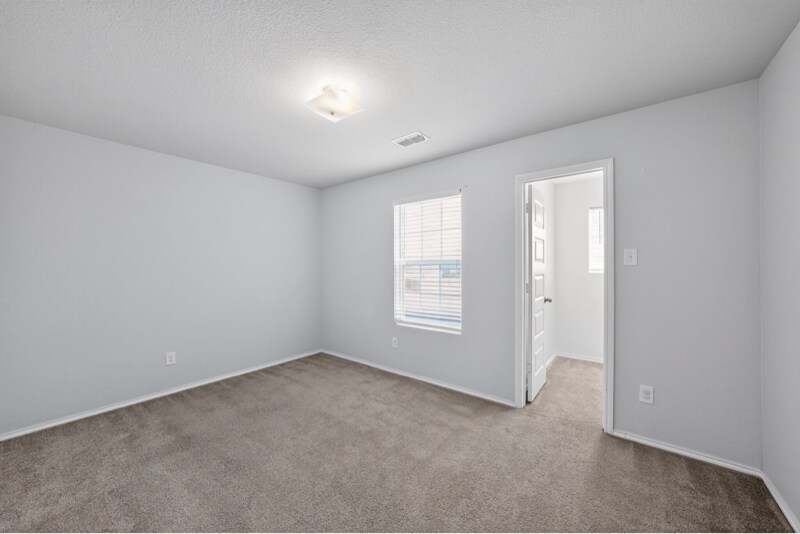 Building Photo - 605 Mayfield Dr