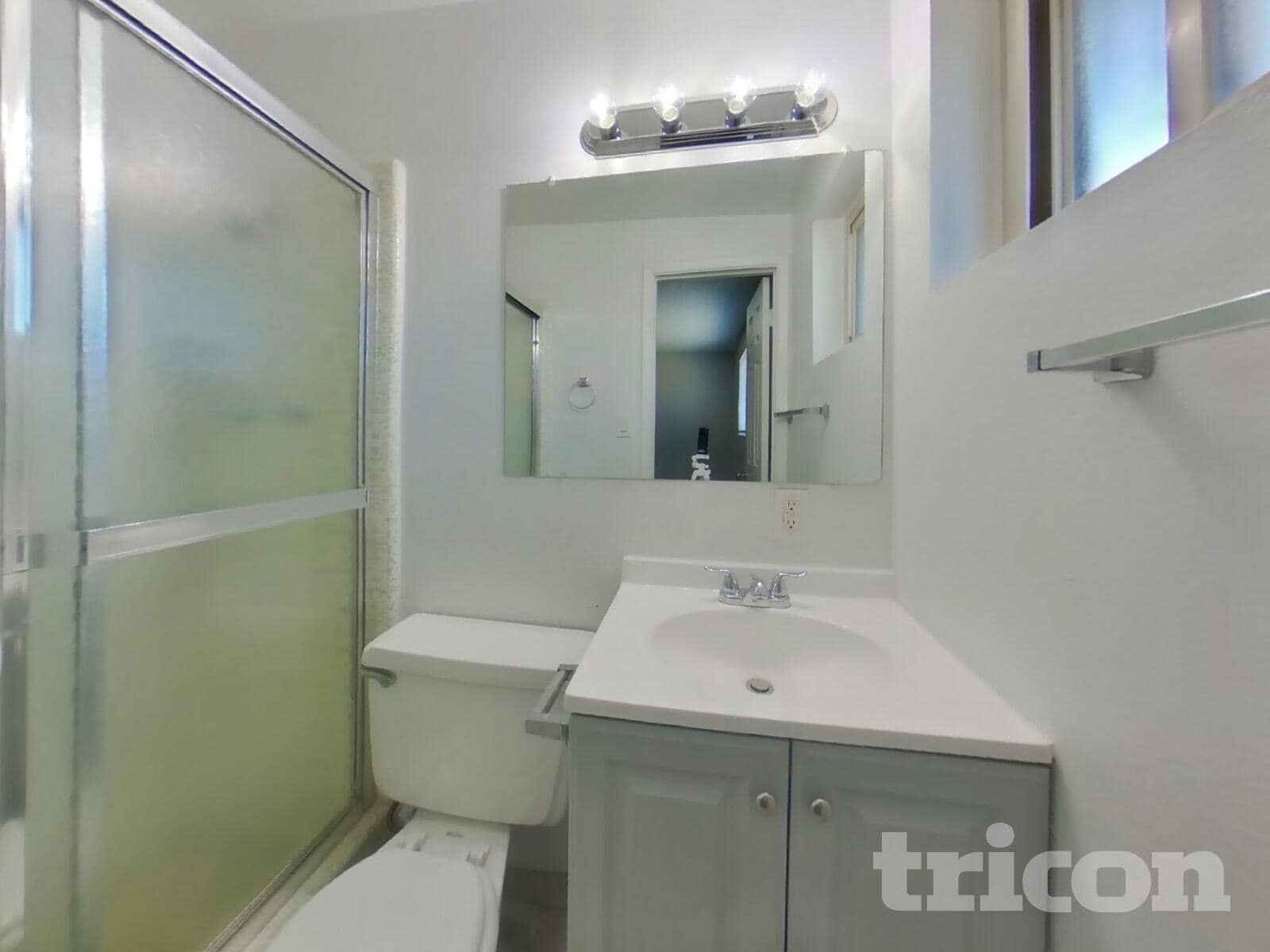 Building Photo - 2932 W Caribbean Ln