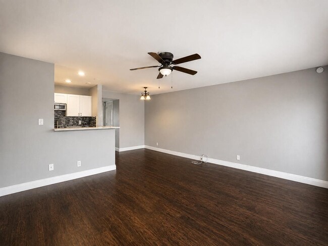 Building Photo - 119 Sussex F