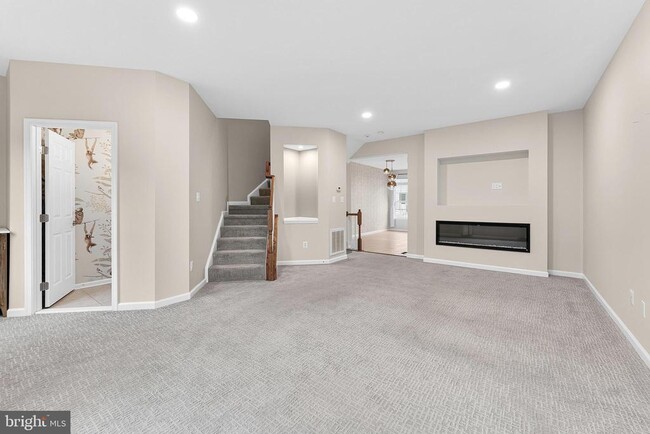 Building Photo - 7015 Trek Way