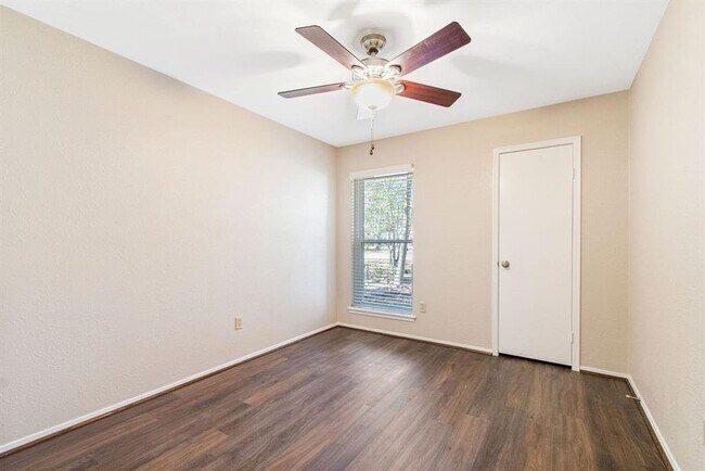 Building Photo - 108 N Deerfoot Cir