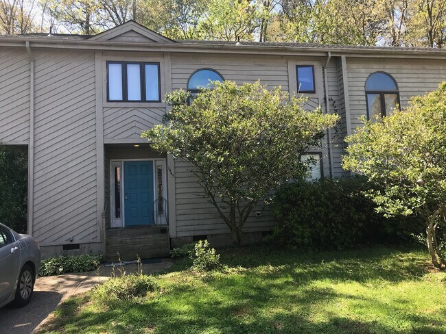 Primary Photo - 3 BEDROOM 3 BATH DUPLEX NEAR MILITARY BASES