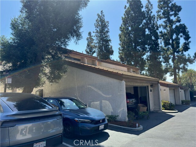 Building Photo - 1138 Las Riendas Way