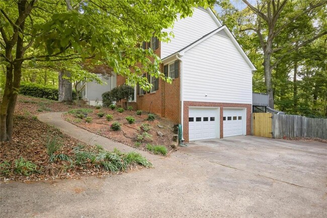 Building Photo - 3658 Chestnut Ridge Ct