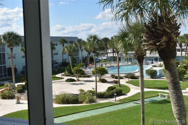 Building Photo - 325 N Causeway-
