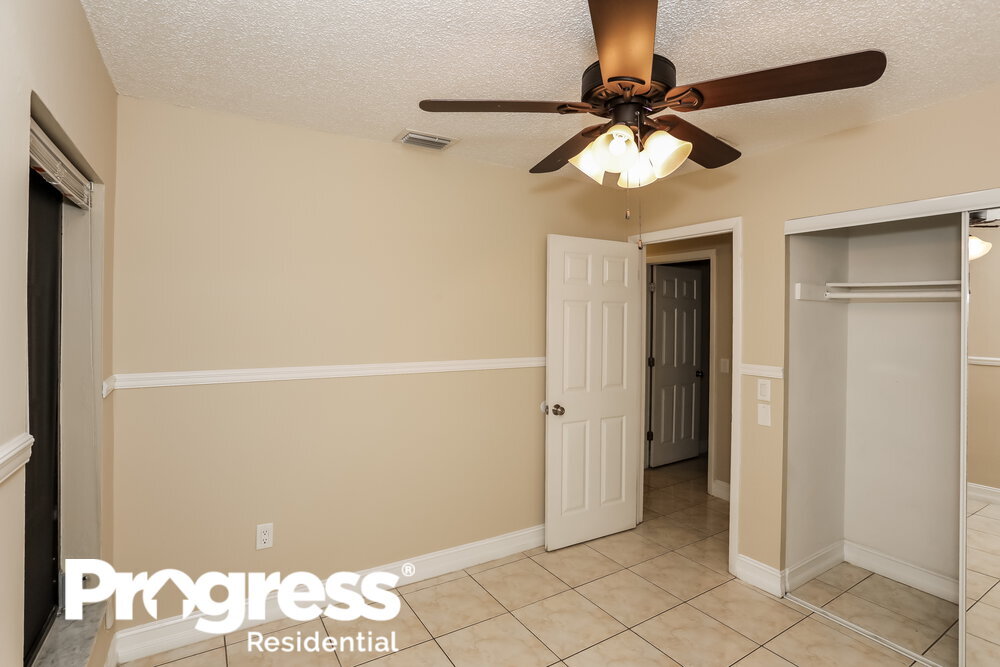 Building Photo - 4205 SW 137th Ct