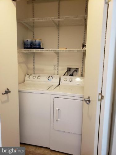 Building Photo - 3221 S Leisure World Blvd